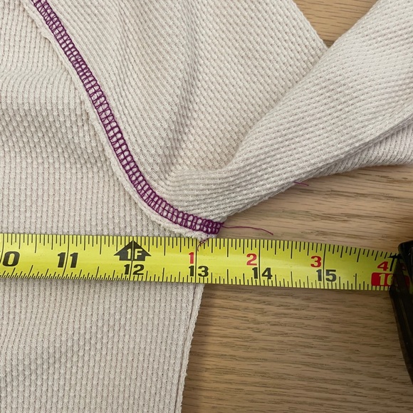 Free People Thermal Cuff Top XS Crochet Boho Hippie alpine knit Shirt - Picture 7 of 9